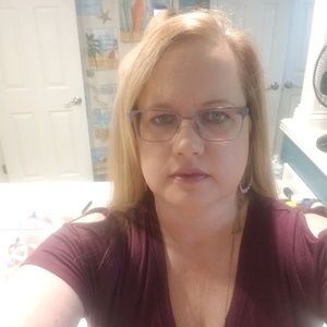 Meet your Posher, Alexia